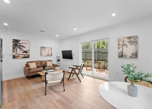 Property at 921 NE 16th Ter Unit 1, Fort Lauderdale, FL, 33304, 1 bed, 1 bath, [object Object]