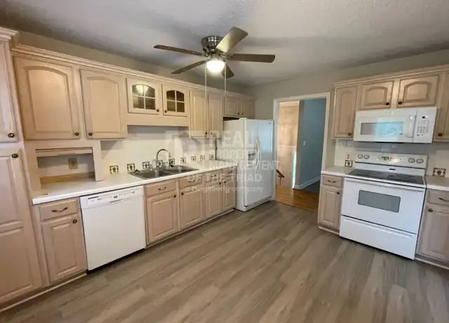 Property at 284 Longmeadow Dr, Clemmons, NC, 27012, 3 beds, 2 baths, [object Object]