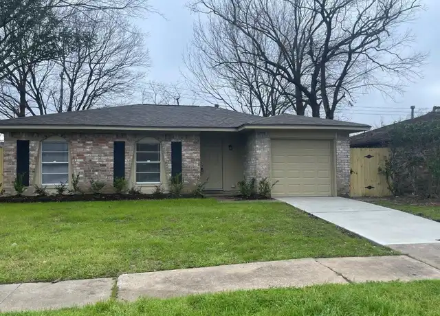 Property at 4914 Fairgreen Ln, Houston, TX, 77048, 3 beds, 2 baths, [object Object]