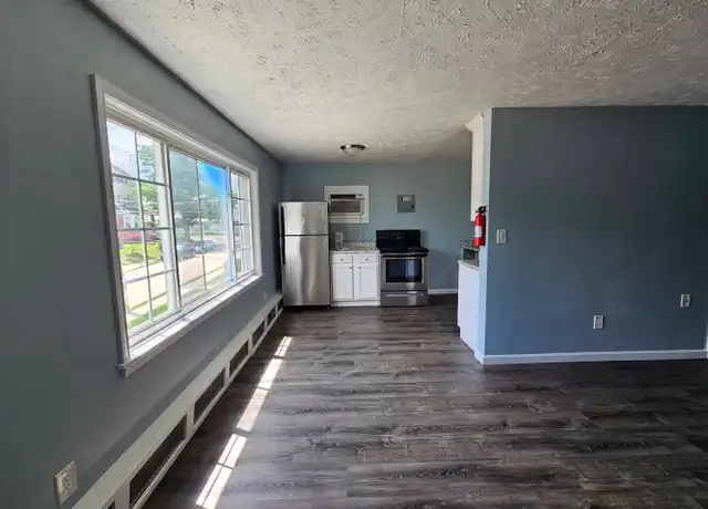 Property at 640 Highland Pl Unit 3, Pittsburgh, PA, 15202, 2 beds, 1 bath, [object Object]