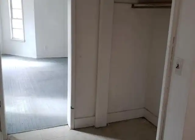 Property at 416 S 6th St Unit D, Elkhart, IN, 46516, 1 bed, 1 bath, [object Object]