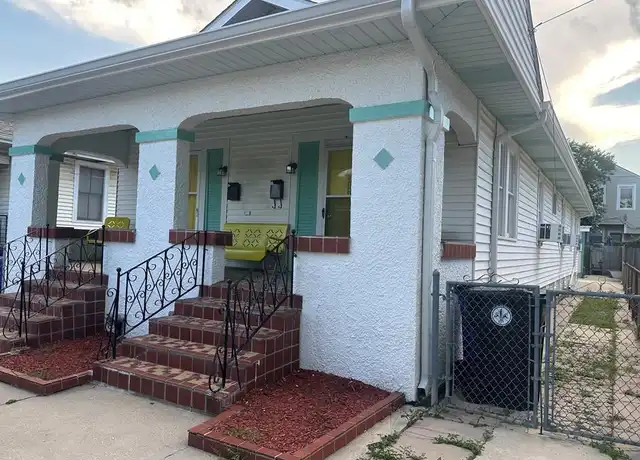 Property at 517 Passera Ct, New Orleans, LA, 70119, 2 beds, 1 bath, [object Object]