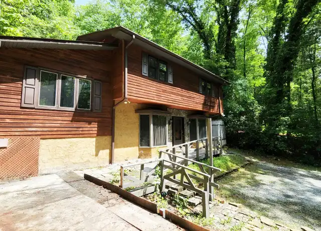 Property at 2600 E Fork Rd, Brevard, NC, 28712, 2 beds, 3 baths, [object Object]