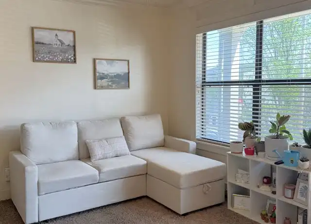 Property at 711 W Douglas St Unit 3, Fayetteville, AR, 72701, 1 bed, 1 bath, [object Object]