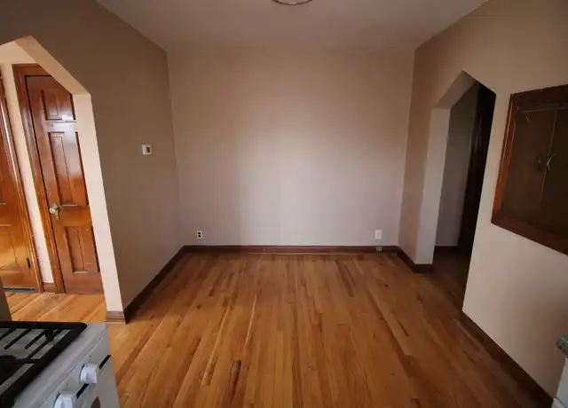 Property at 307 Kingston Ave, Louisville, KY, 40214, 1 bed, 1 bath, [object Object]