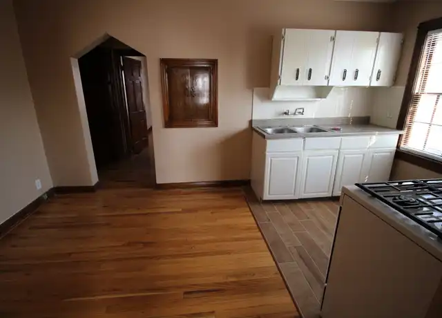 Property at 307 Kingston Ave, Louisville, KY, 40214, 1 bed, 1 bath, [object Object]