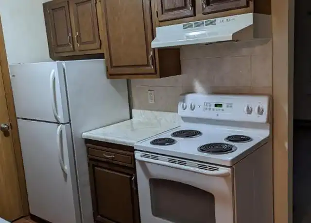Property at 46 Orchard View Ct, Belleville, IL, 62221, 1 bed, 1 bath, [object Object]