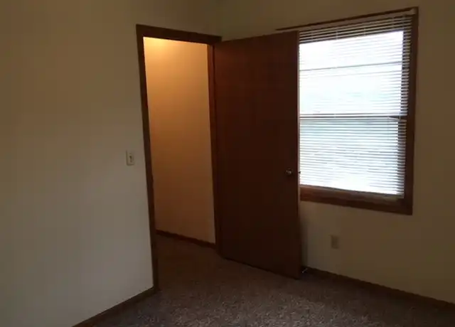 Property at 206 Redwood Ln Unit 2, Watertown, WI, 53094, 1 bed, 1.5 baths, [object Object]