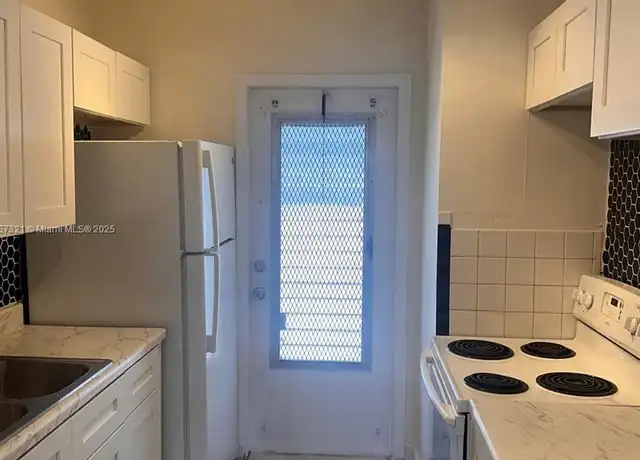 Property at 19001 NE 2nd Ave #1404, Miami, FL, 33179, 1 bed, 1 bath, [object Object]