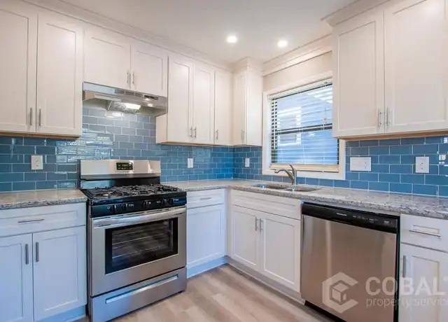 Property at 886 Saint Charles Ave NE Unit 4, Atlanta, GA, 30306, 2 beds, 1 bath, [object Object]