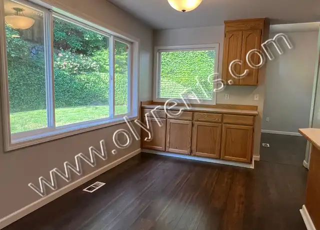 Property at 402 Sheridan Pl, Steilacoom, WA, 98388, 4 beds, 2.5 baths, [object Object]