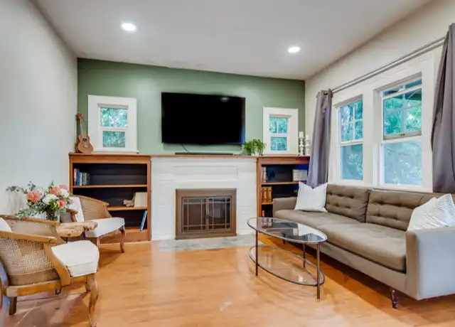 Property at 3930 SE Washington St, Milwaukie, OR, 97222, 2 beds, 2 baths, [object Object]