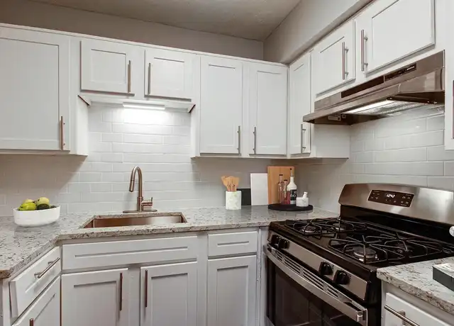 Property at 2800 Capital Square - 2800 Capital St, Savannah, GA, 31404, 1-3 bed, 1 bath, [object Object]