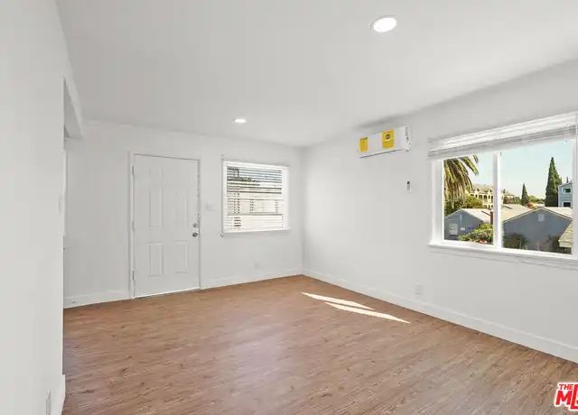 Property at 530 Almond Ave, Long Beach, CA, 90802, 1 bed, 1 bath, [object Object]