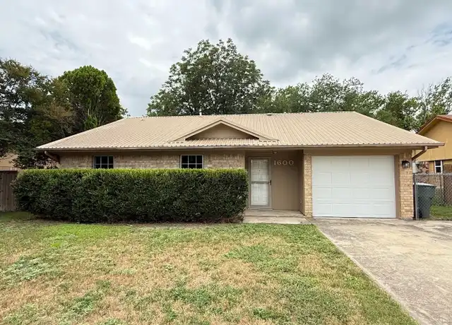 Property at 1600 Illinois Ave, Killeen, TX, 76541, 3 beds, 2 baths, [object Object]