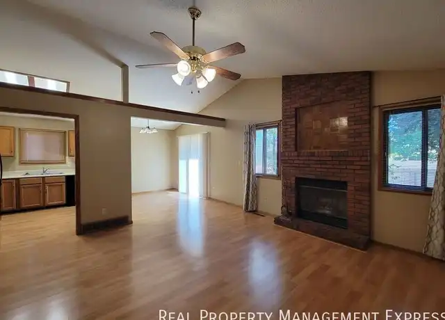 Property at 5213 W Cottage Trl, Sioux Falls, SD, 57106, 4 beds, 2 baths, [object Object]