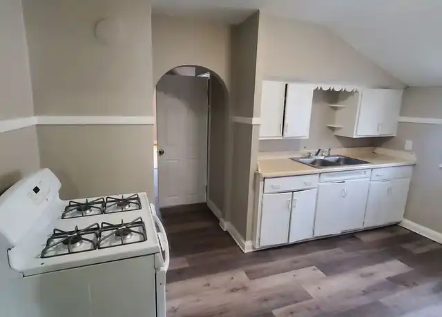 Property at 2524 N Hubbard St Unit 2524A Upper, Milwaukee, WI, 53212, 1 bed, 1 bath, [object Object]
