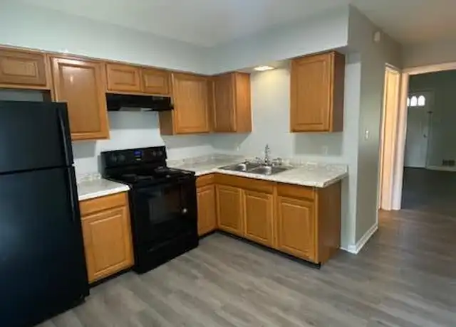 Property at 570 Anniston Dr, Lexington, KY, 40505, 2 beds, 1 bath, [object Object]