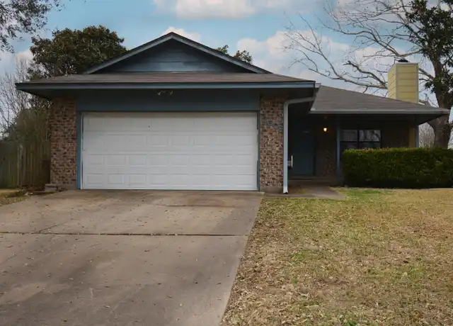 Property at 2608 Cheyenne Dr, Brenham, TX, 77833, 3 beds, 2 baths, [object Object]