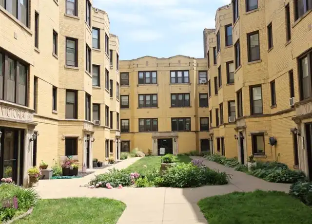 Property at 3819 N Greenview Ave, Chicago, IL, 60613, 0 beds, 1 bath, [object Object]