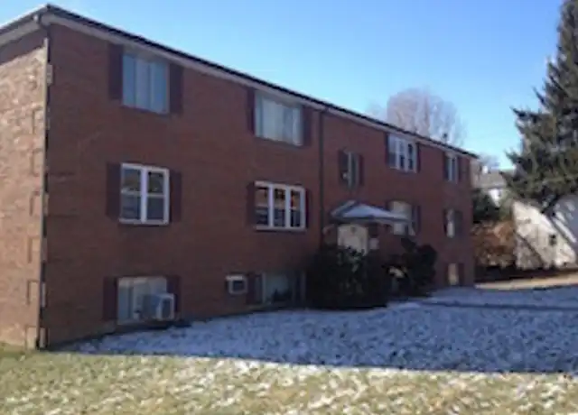 Property at 420 E Wheeling St Unit 5, Washington, PA, 15301, 2 beds, 1 bath, [object Object]