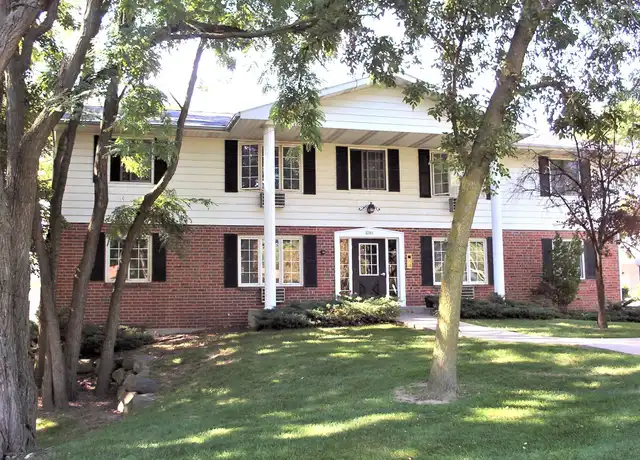 Property at 2361 Chalet Gardens Rd Unit 4, Fitchburg, WI, 53711, 2 beds, 1 bath, [object Object]