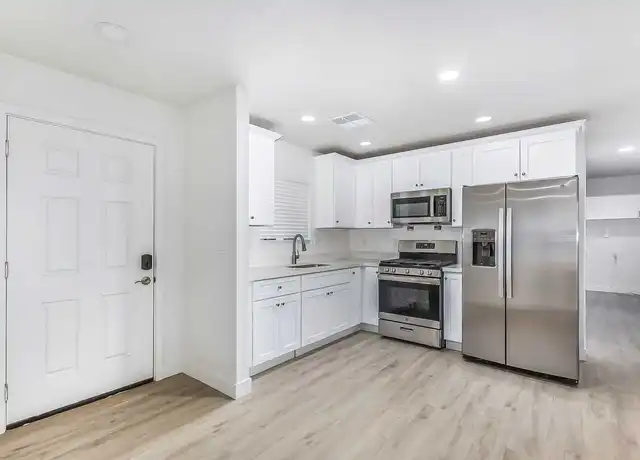 Property at 3632 W Medlock Dr, Phoenix, AZ, 85019, 1 bed, 1 bath, [object Object]