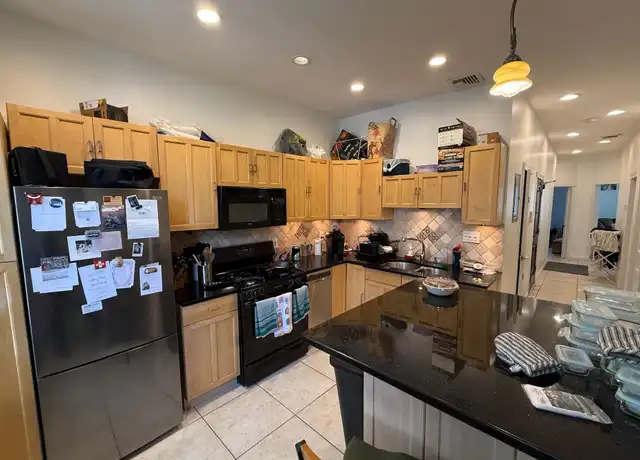 Property at 169 Ogden Ave Unit 3, Jersey City, NJ, 07307, 3 beds, 2 baths, [object Object]