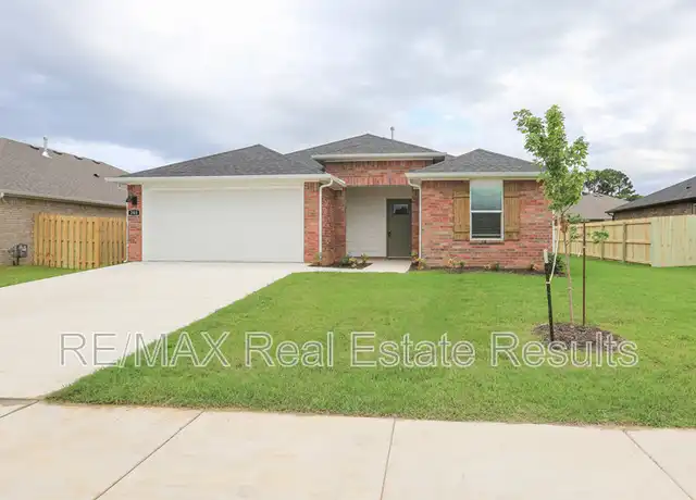 Property at 203 Collie Ave, Lowell, AR, 72745, 3 beds, 2 baths, [object Object]