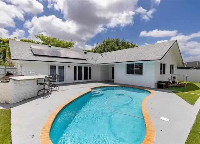 Property at 2400 NW 103rd Ave, Pembroke Pines, FL, 33026, 3 beds, 2 baths, [object Object]