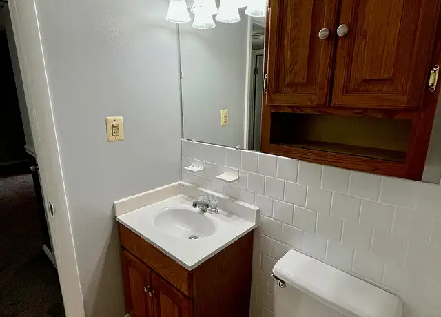 Photo of 1511 Monroe Dr, Woodbridge, VA 22191
