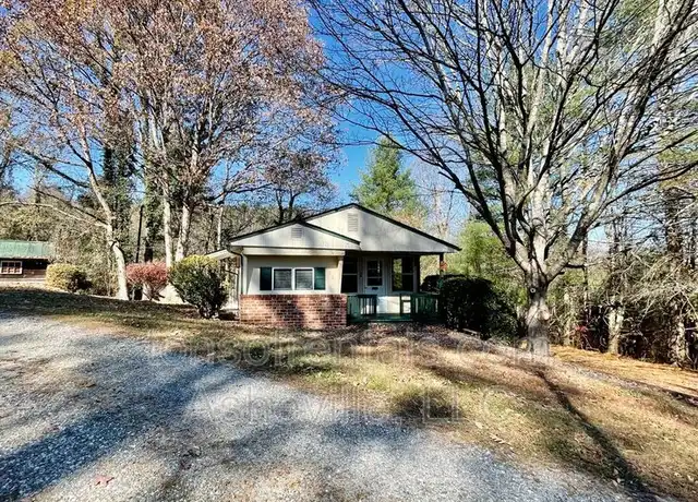 Property at 198 Horse Shoe Baptist Church Rd, Horse Shoe, NC, 28742, 3 beds, 1 bath, [object Object]