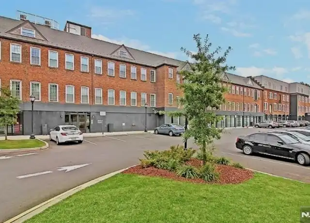 Property at 120 Georges Rd Unit 312, New Brunswick, NJ, 08901, 3 beds, 3 baths, [object Object]