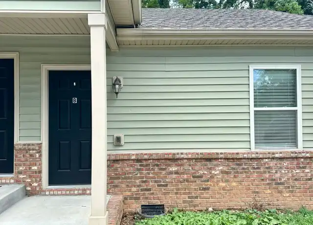 Property at 800 Martin St Unit B, Clarksville, TN, 37040, 1 bed, 1 bath, [object Object]