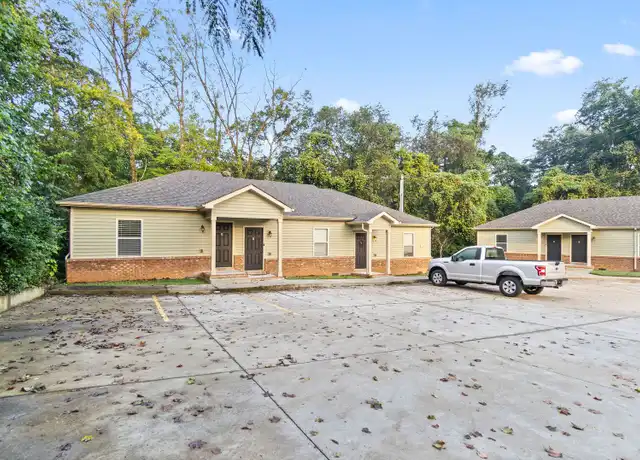 Property at 800 Martin St Unit B, Clarksville, TN, 37040, 1 bed, 1 bath, [object Object]