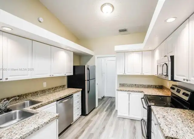 Property at 8548 Eagle Run Dr Unit 8548, Boca Raton, FL, 33434, 3 beds, 2 baths, [object Object]