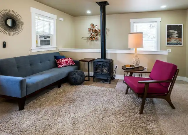 Property at 1355 NW Baltimore Ave, Bend, OR, 97703, 1 bed, 1 bath, [object Object]