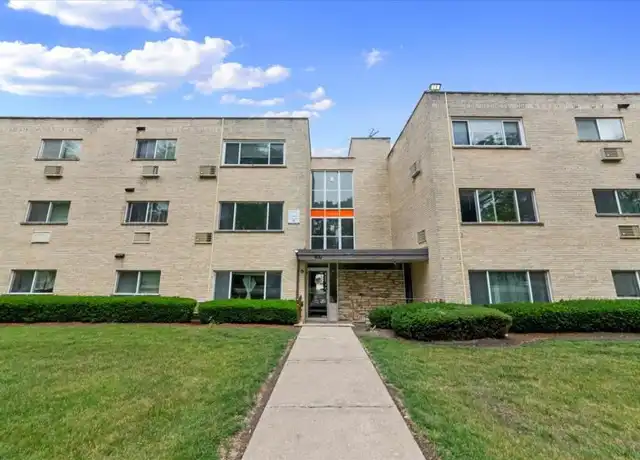 Property at 600 McKinley Ave, Mundelein, IL, 60060, 2 beds, 1 bath, [object Object]