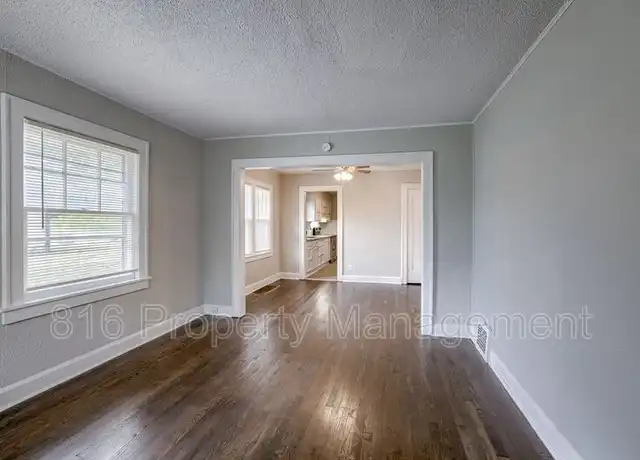 Property at 3914 Jackson Ave, Kansas City, MO, 64130, 3 beds, 1 bath, [object Object]