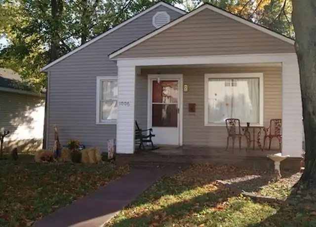 Property at 1006 S Fulton St, Carthage, MO, 64836, 2 beds, 1 bath, [object Object]