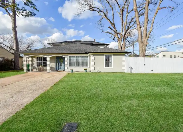 Property at 7106 Housman St, Houston, TX, 77055, 6 beds, 2.5 baths, [object Object]