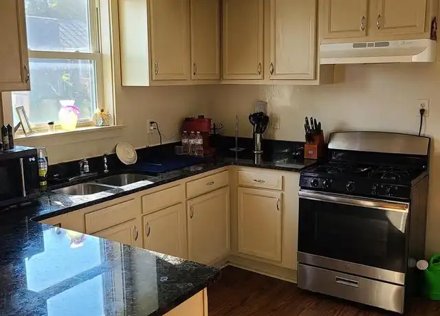 Property at 278 W North St Unit 1, Carlisle, PA, 17013, 3 beds, 1 bath, [object Object]