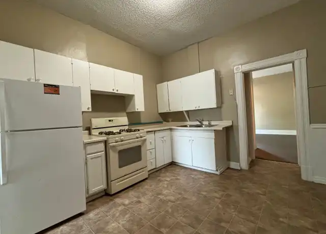 Property at 783 6th St E Unit 3, St Paul, MN, 55106, 1 bed, 1 bath, [object Object]