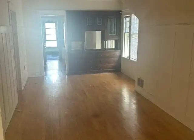 Property at 1804 N Astor St Unit 2, Milwaukee, WI, 53202, 3 beds, 1 bath, [object Object]