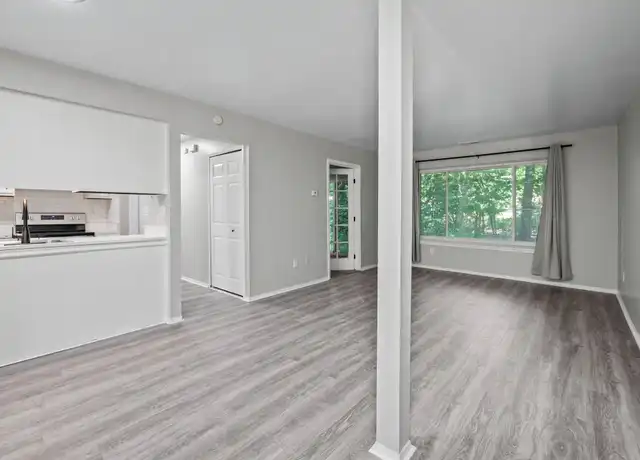Property at 31701 Hoover Rd Unit 11, Warren, MI, 48093, 2 beds, 1 bath, [object Object]
