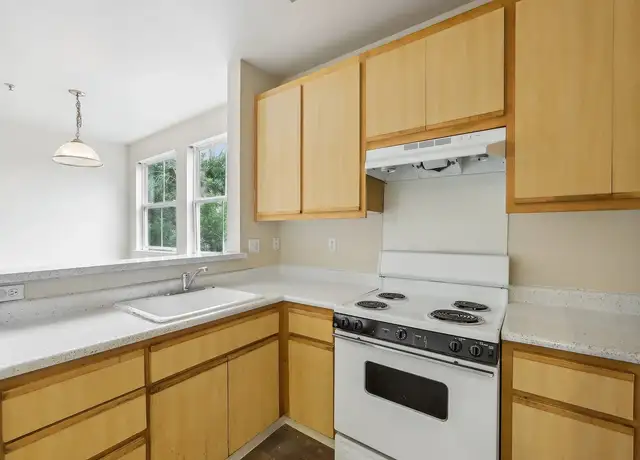 Photo of 2555 Alum Rock Ave, San Jose, CA 95116