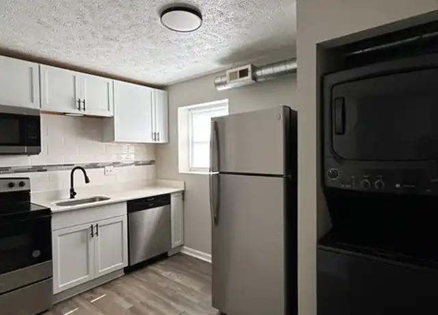 Property at 32 Wallace Ln Unit 32B, Indianapolis, IN, 46201, 2 beds, 1 bath, [object Object]