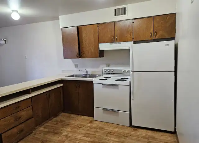 Property at 320 S 700 E Unit 26, Salt Lake City, UT, 84102, 1 bed, 1 bath, [object Object]