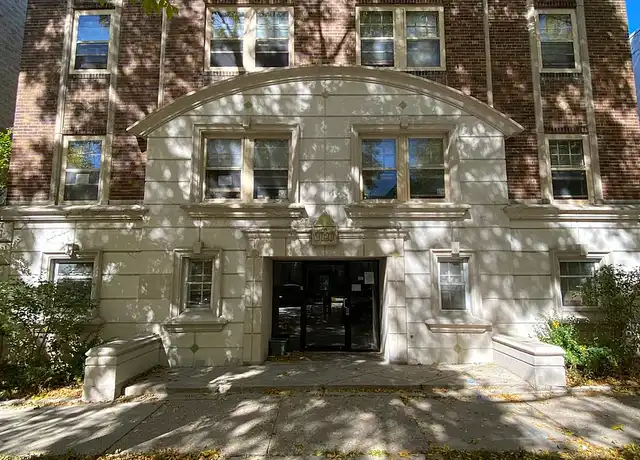 Property at 1020 Lyon - 1020 E Lyon St, Milwaukee, WI, 53202, 0-1 beds, 1 bath, Contact for Price