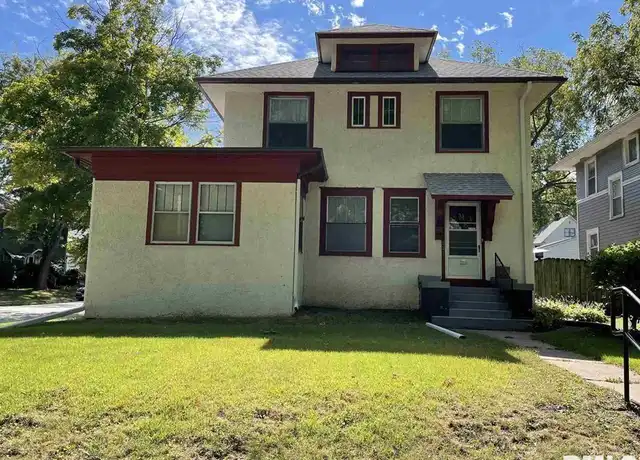 Property at 221 E Dover Ct, Davenport, IA, 52803, 2 beds, 1 bath, [object Object]